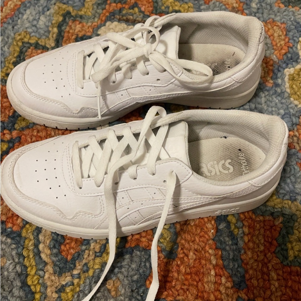 EUC ASICS Ortholite size 7 W